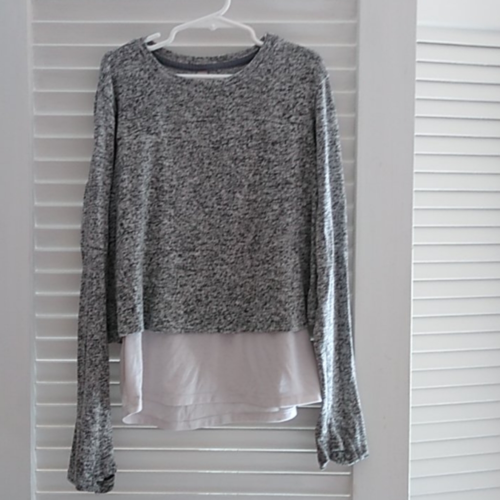 Athleta long sleeve t-shirt